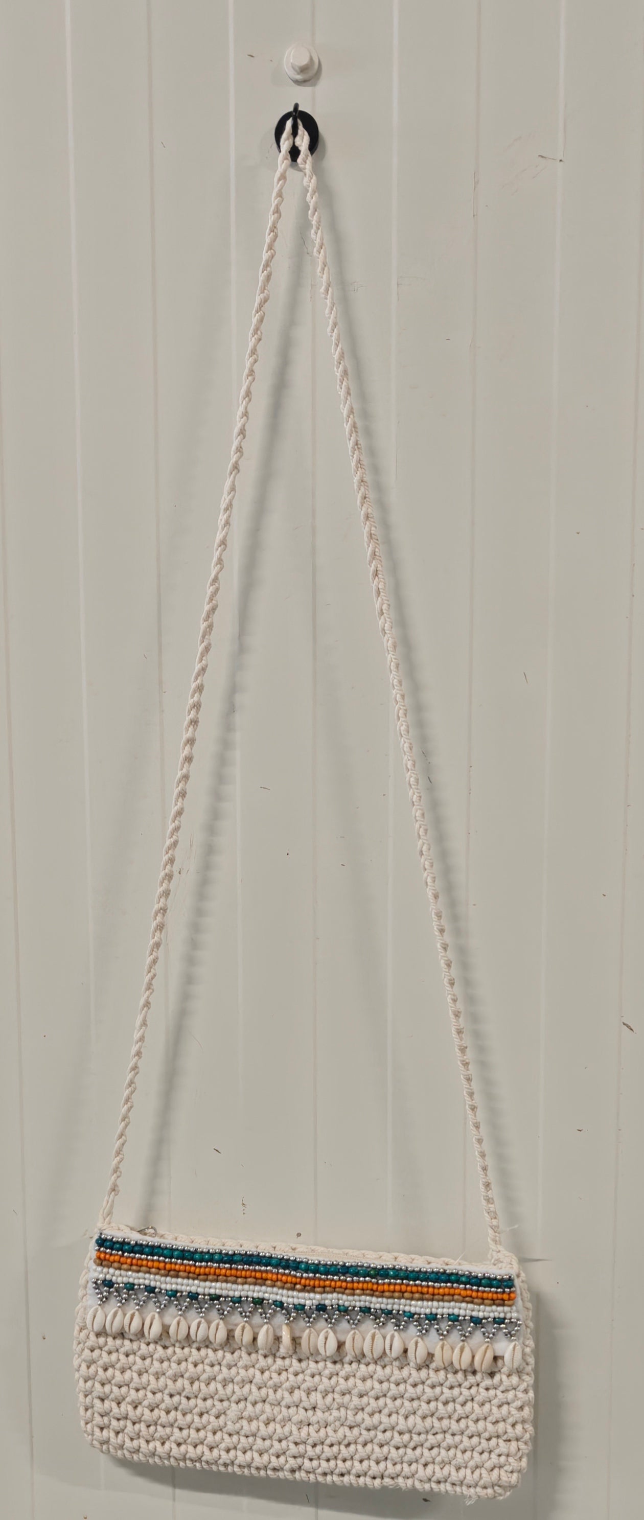 425094 Tas macrame met schelpen en kralen