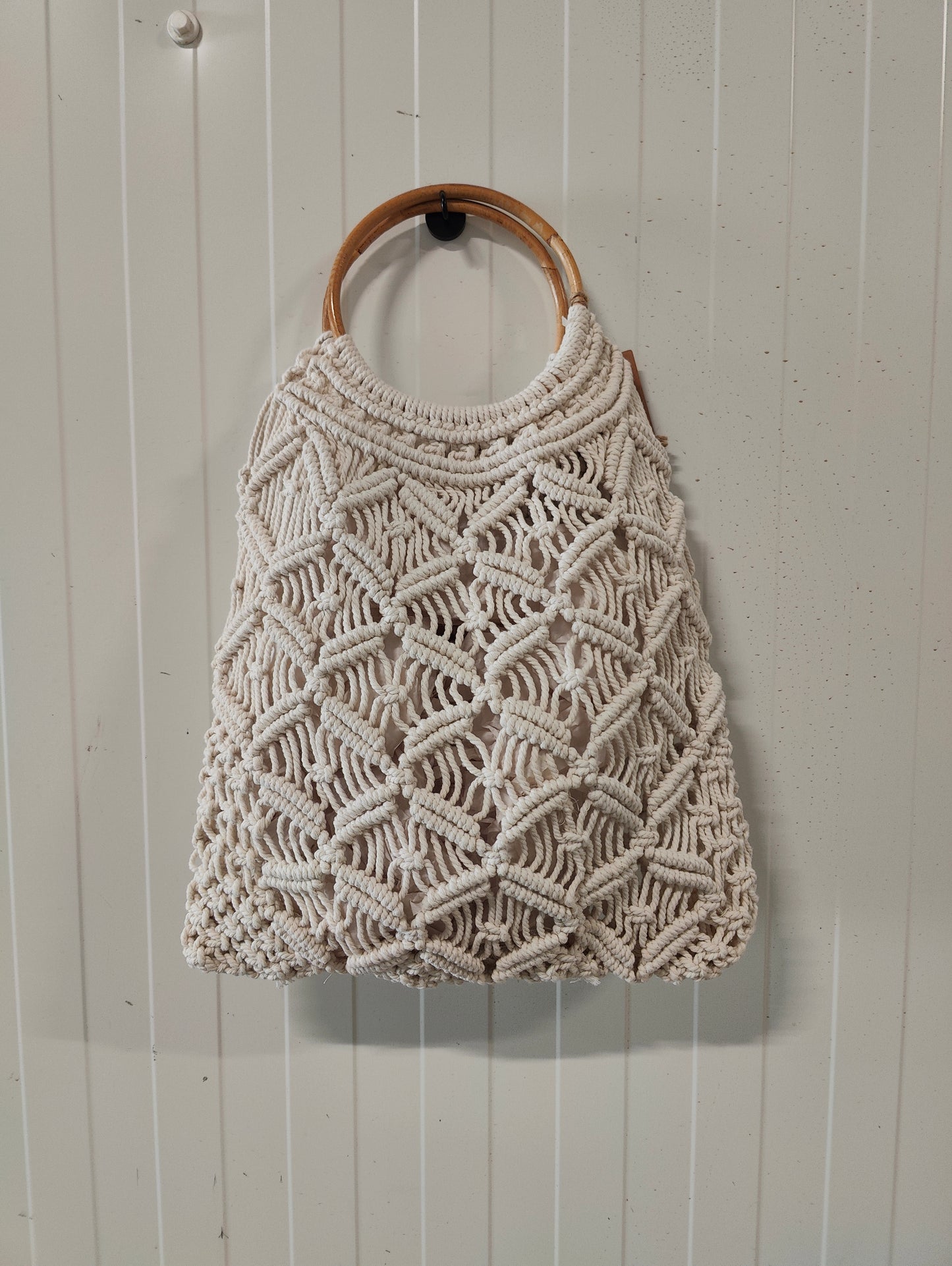 425090 macrame tas met rotan hengsel